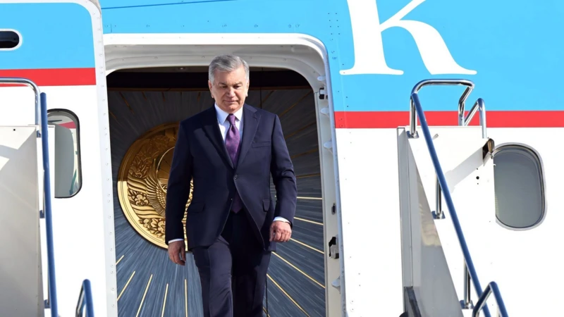 Özbəkistan Prezidenti Qazaxıstana səfər edib