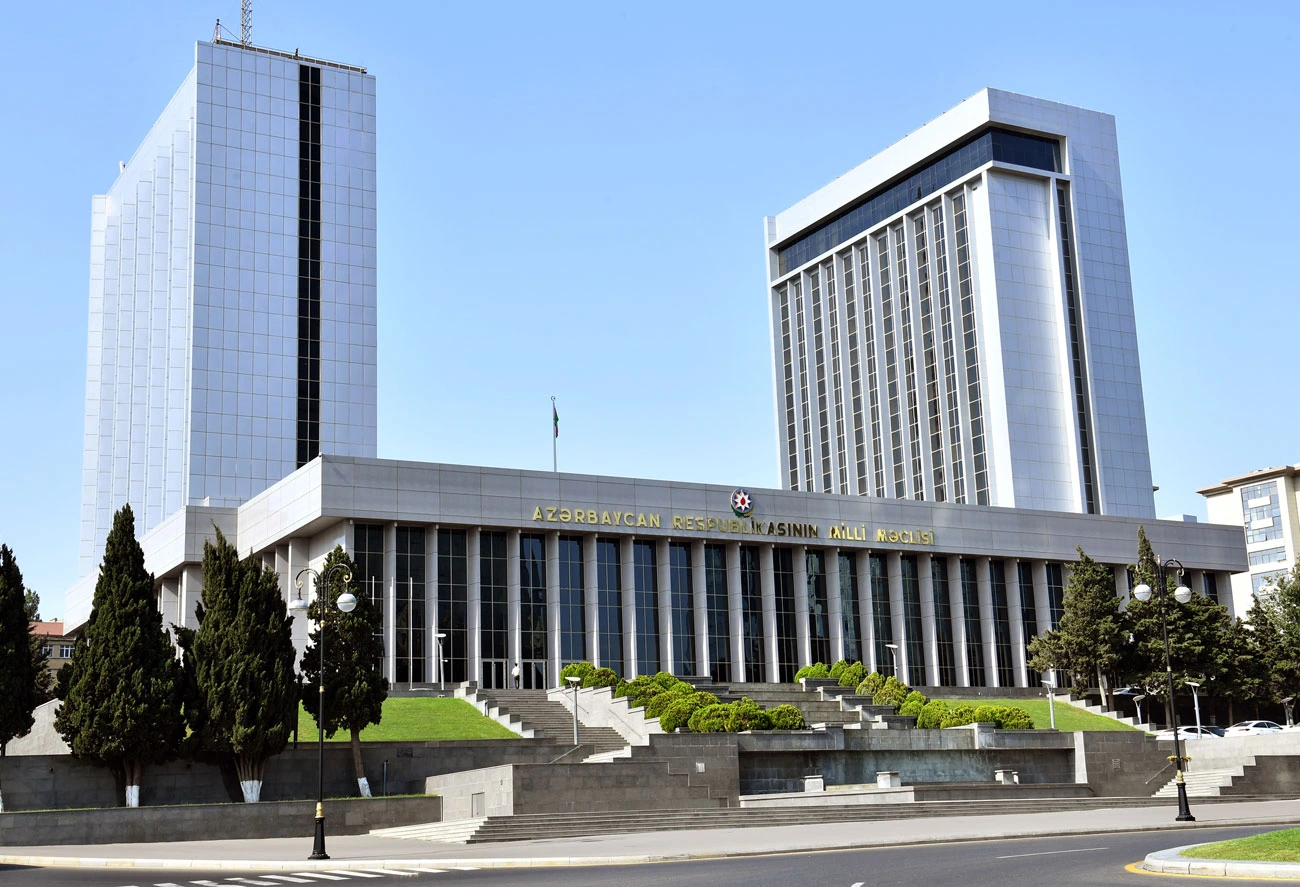Milli Məclisin növbədənkənar sessiyası başa çatıb