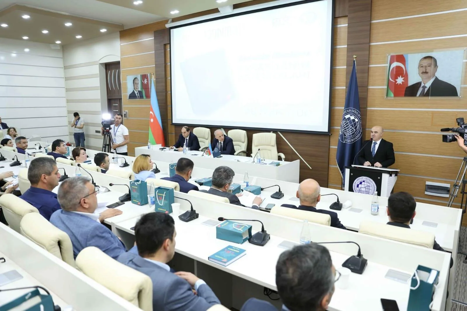 “Avrasiyasnın Arteriyaları” kitabının təqdimat mərasimi olub -FOTOLAR
