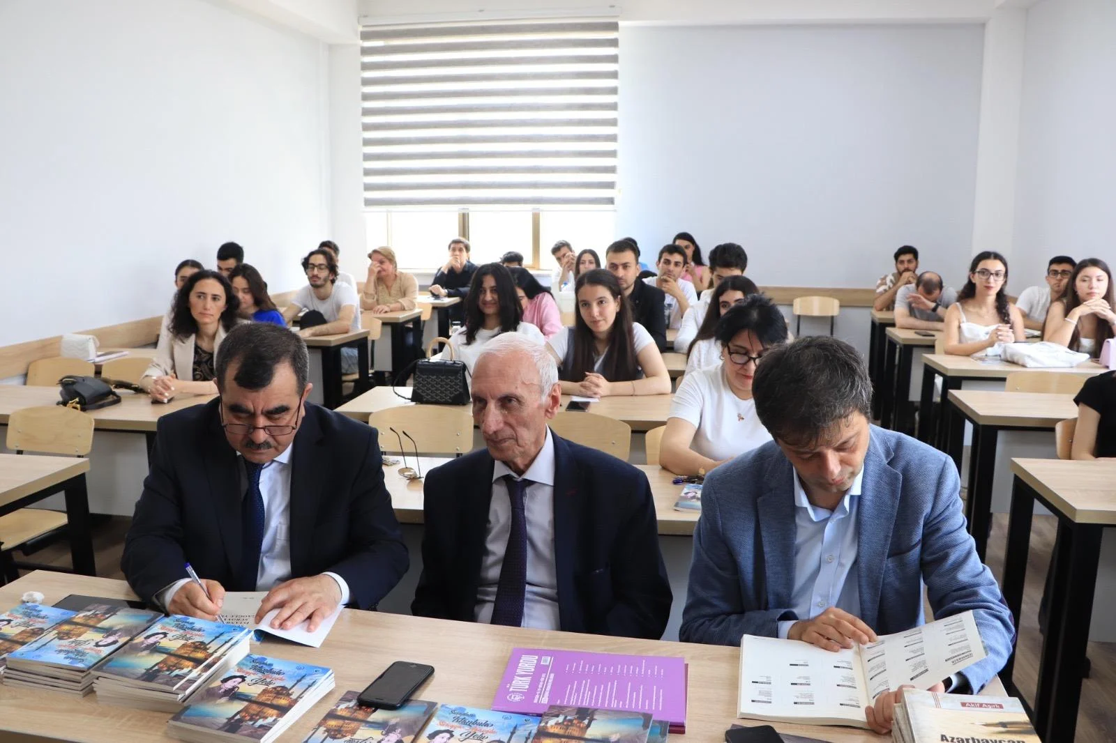 "Şuşadan İstanbula Sürəyya Ağaoğlu yolu" BDU-ya çatdı: Kitab təqdimatı 