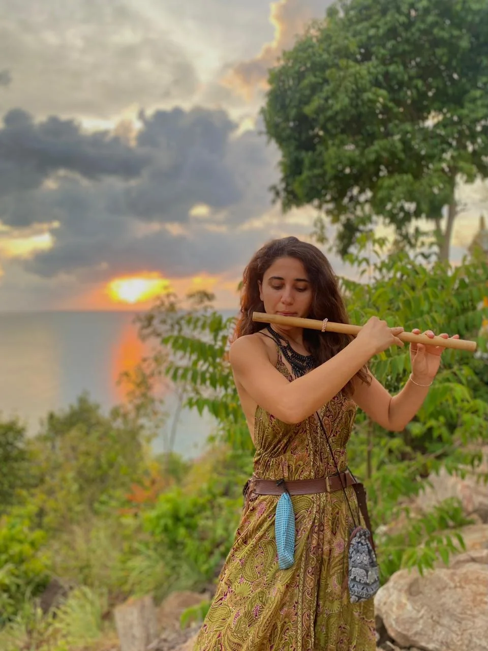 “Evim bel çantamdadır” -MÜSAHİBƏ