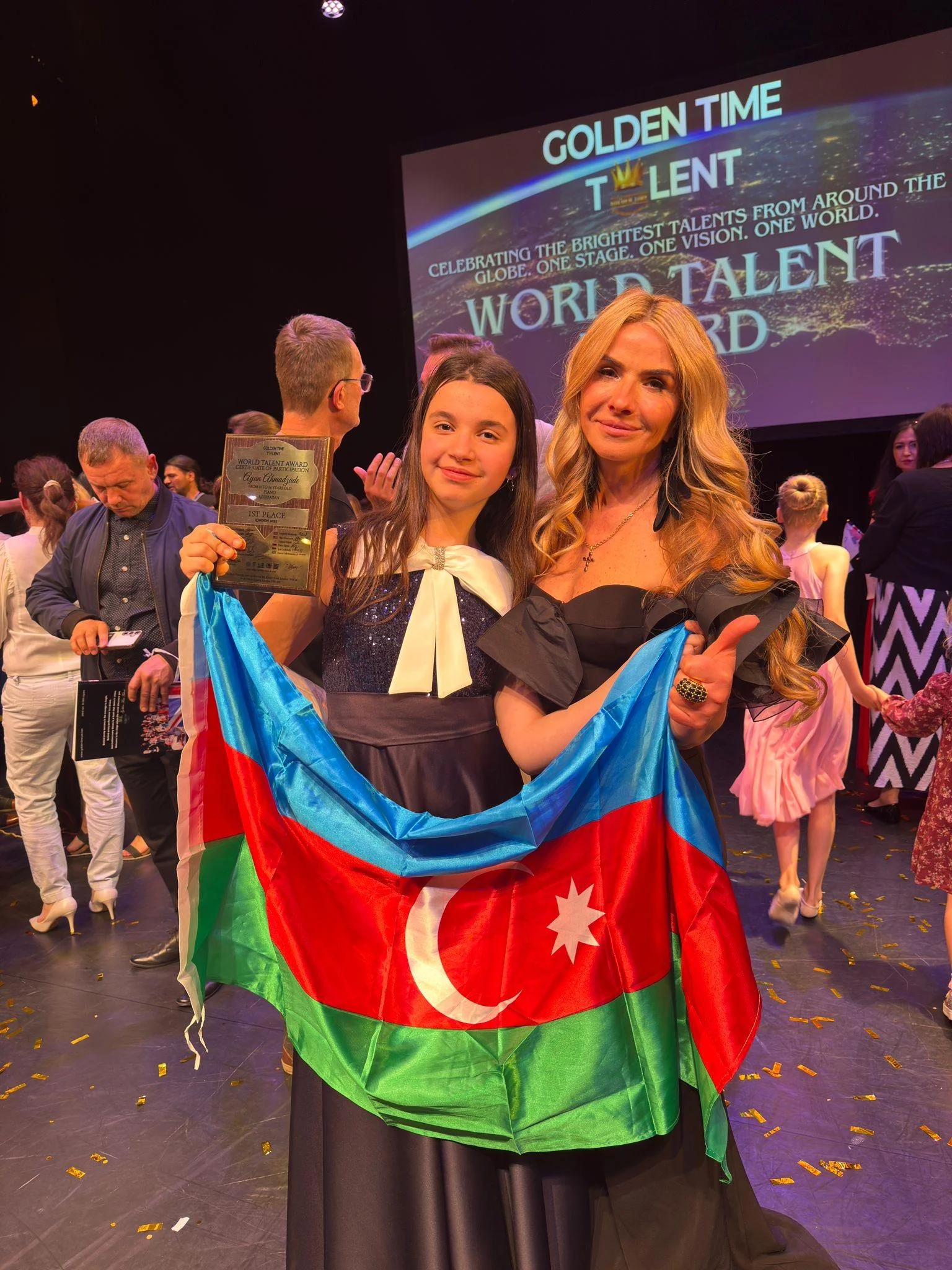 Ayan Əhmədzadə London ”Qızıl İstedad Müsabiqəsi”-2025-in qalibi olub -FOTO