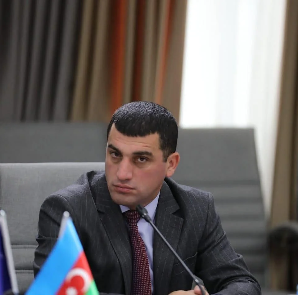 Zelenski Trampı da hədəfə alır: “Rusiya yalan danışır” bəyanatının PƏRDƏARXASI