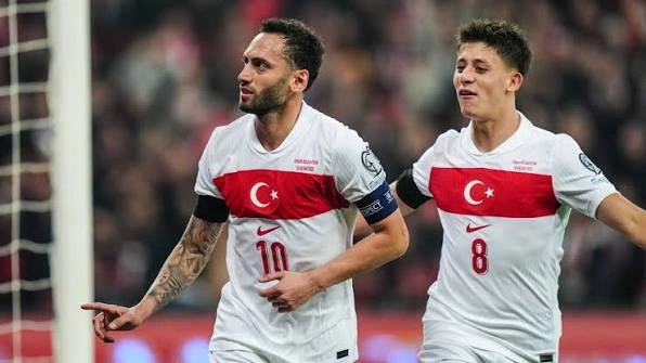 Arda Gülər və Hakan Çalhanoğludan etiraf: “Xəcalət çəkirik, üzr istəyirik”