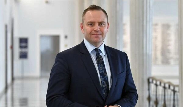 Karol Navrotski sabah Türkiyəyə gələcək
