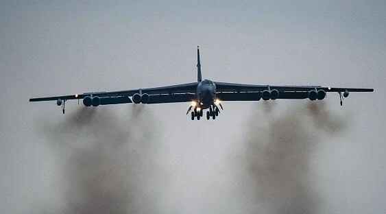 ABŞ-a məxsus bombardmançı təyyarə qəzaya uğradı