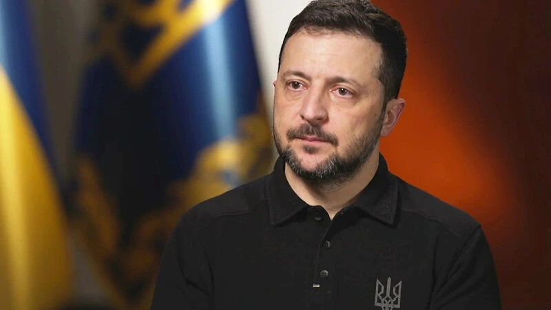 Zelenski Polşaya səfərdən imtina etdi