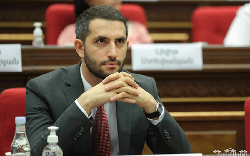 Paşinyan parlament sədri vəzifəsinə namizədin adını açıqladı