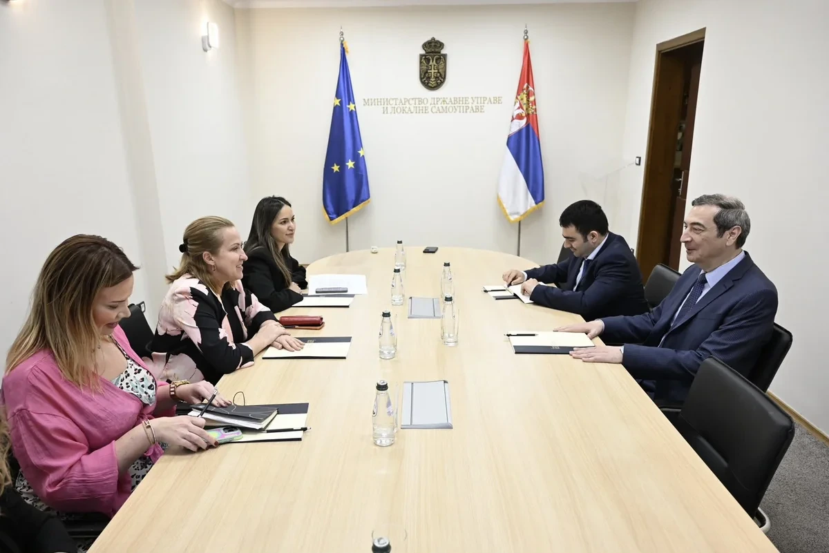 Azərbaycan ilə Serbiya arasında dövlət idarəçiliyinin modernləşdirilməsi müzakirə edilib