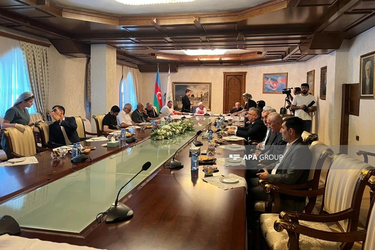 Dini konfessiya rəhbərləri Aşura günü ilə bağlı qanvermə aksiyasında iştirak edib - FOTO