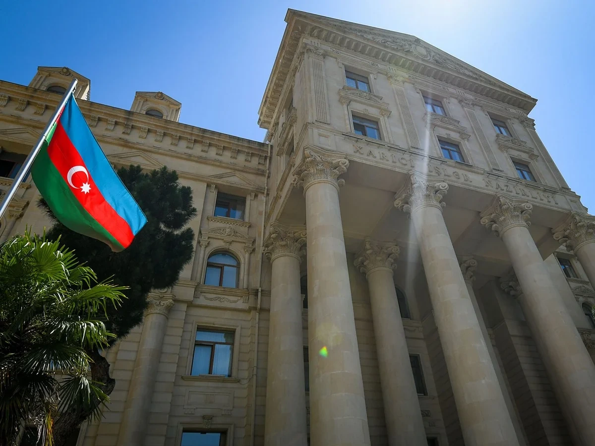 XİN Azovda vurulan gəmidə həlak olan azərbaycanlılarla bağlı məlumat yaydı