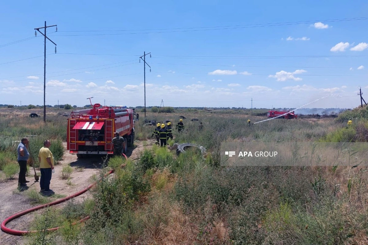 Hacıqabulda açıq ərazidə təkər tullantıları yanır