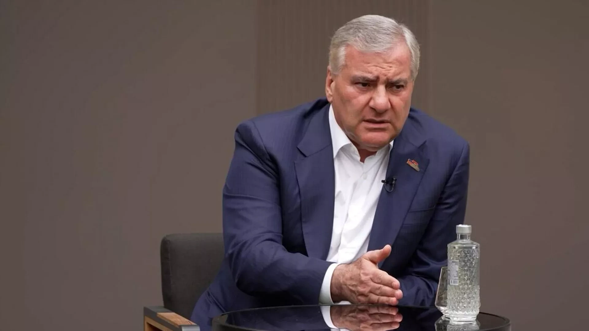 Samvel Karapetyan: Paşinyan Avropaya “anti-Rusiya mövqeyini satır”
