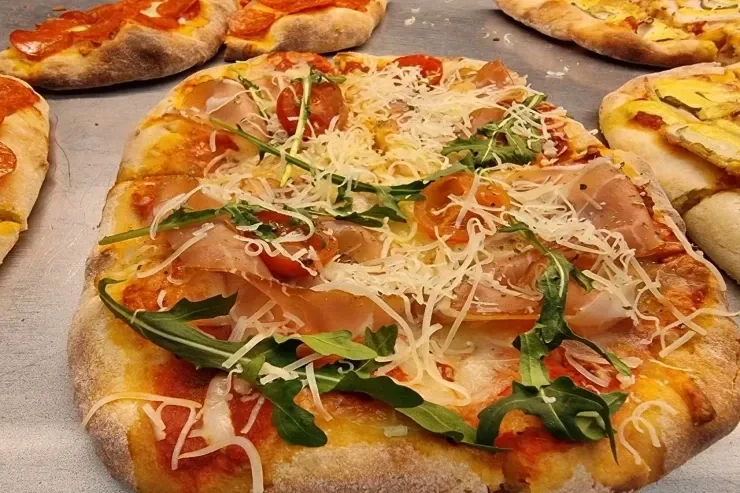 Dünyanın ən bahalı 5 yeməyi: beluqa kürüsü ilə 10 min avroluq pizza