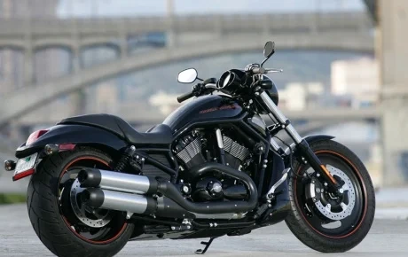 Bakıda boğazı kəsilən gənc motosikletlə qardaşının yanına getdi