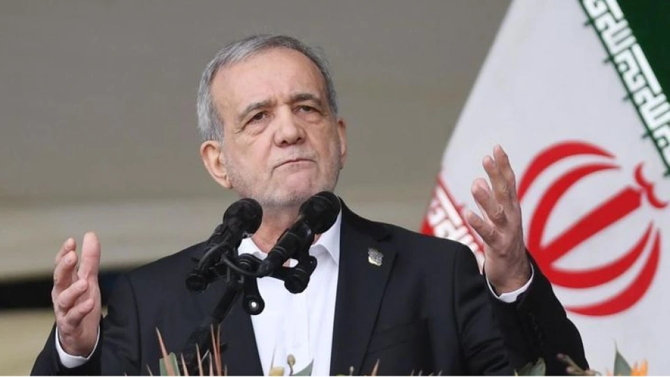 İran Prezident Administrasiyası Pezeşkianın istefa iddialarını təkzib edib