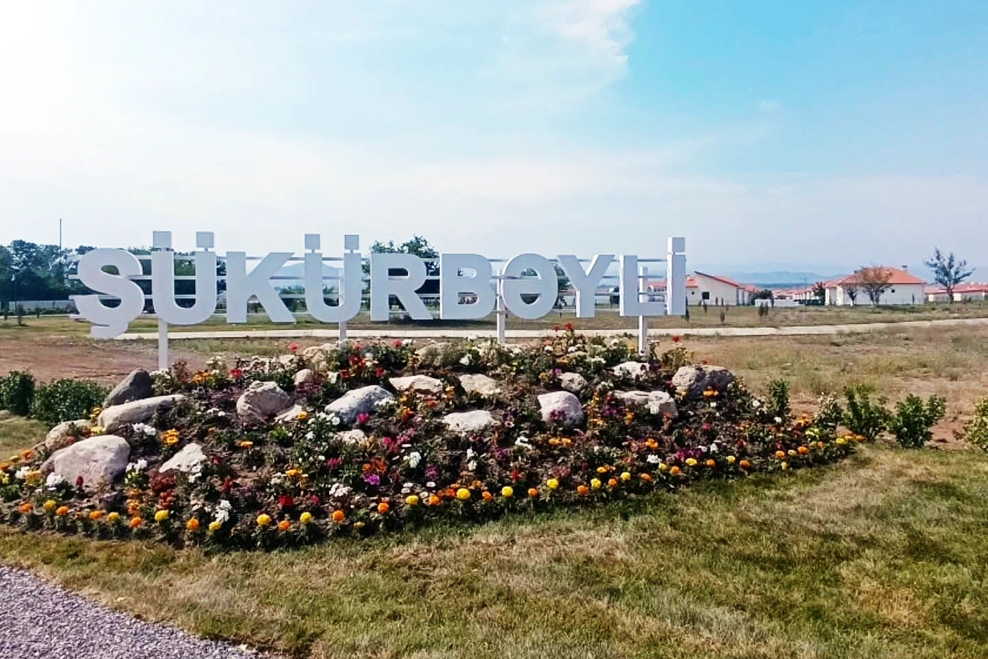 Cəbrayılın Şükürbəyli kəndinə növbəti köç yola salınıb