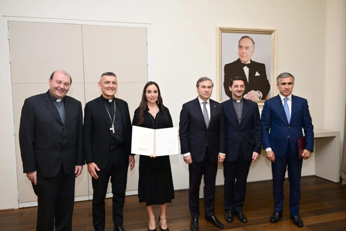Leyla Əliyeva Vatikan Apostol Kitabxanası və Apostol Arxivinin rəhbəri ilə görüşüb