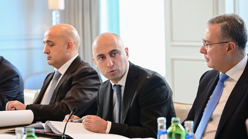 Emin Əmrullayev: Tədrisin rəqəmsallaşdırılması nəzərdə tutulur