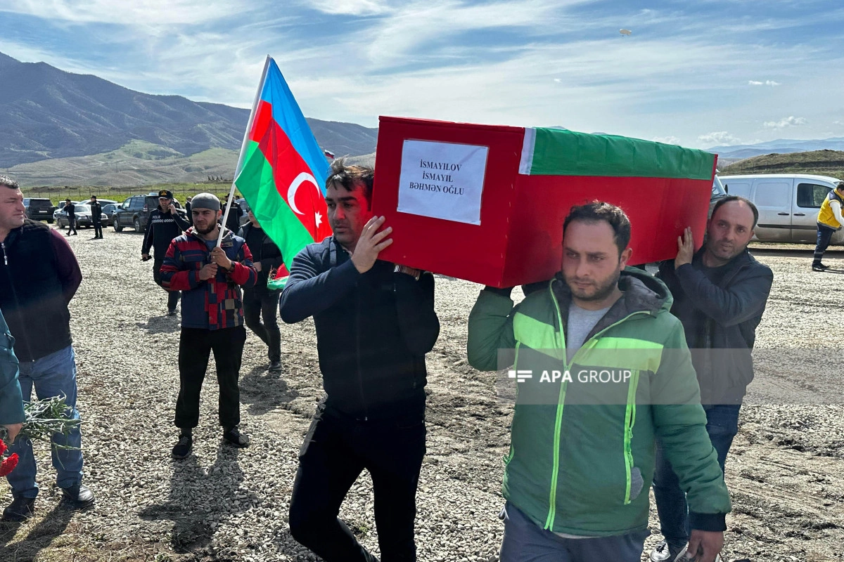 Xocalı soyqırımı qurbanlarından 7 nəfərin nəşinin qalıqları Xocalıya gətirilib - VİDEO - YENİLƏNİB-1 