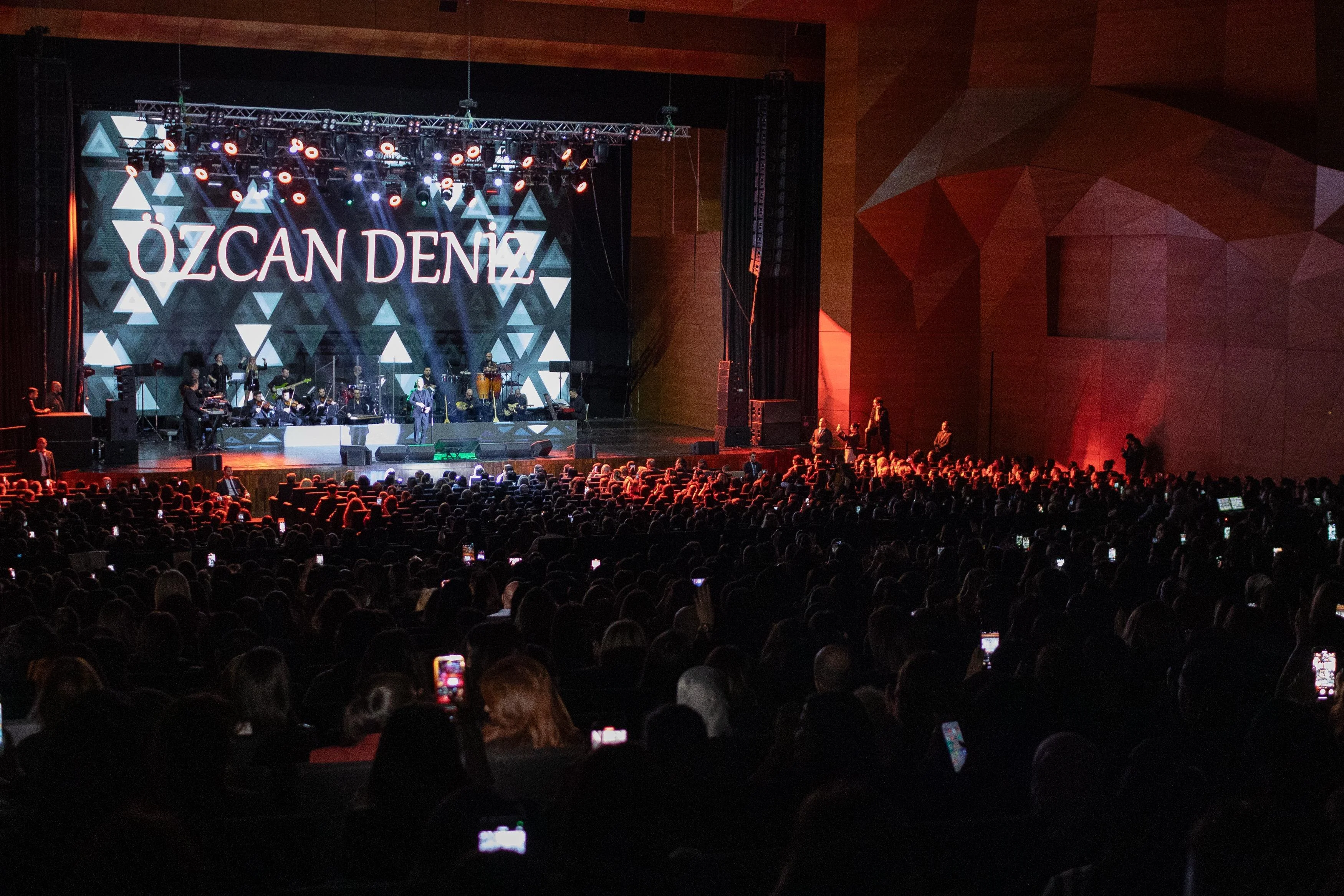 “İnfarkt keçirməmişəm” - Özcan Deniz Bakıda - FOTOLAR