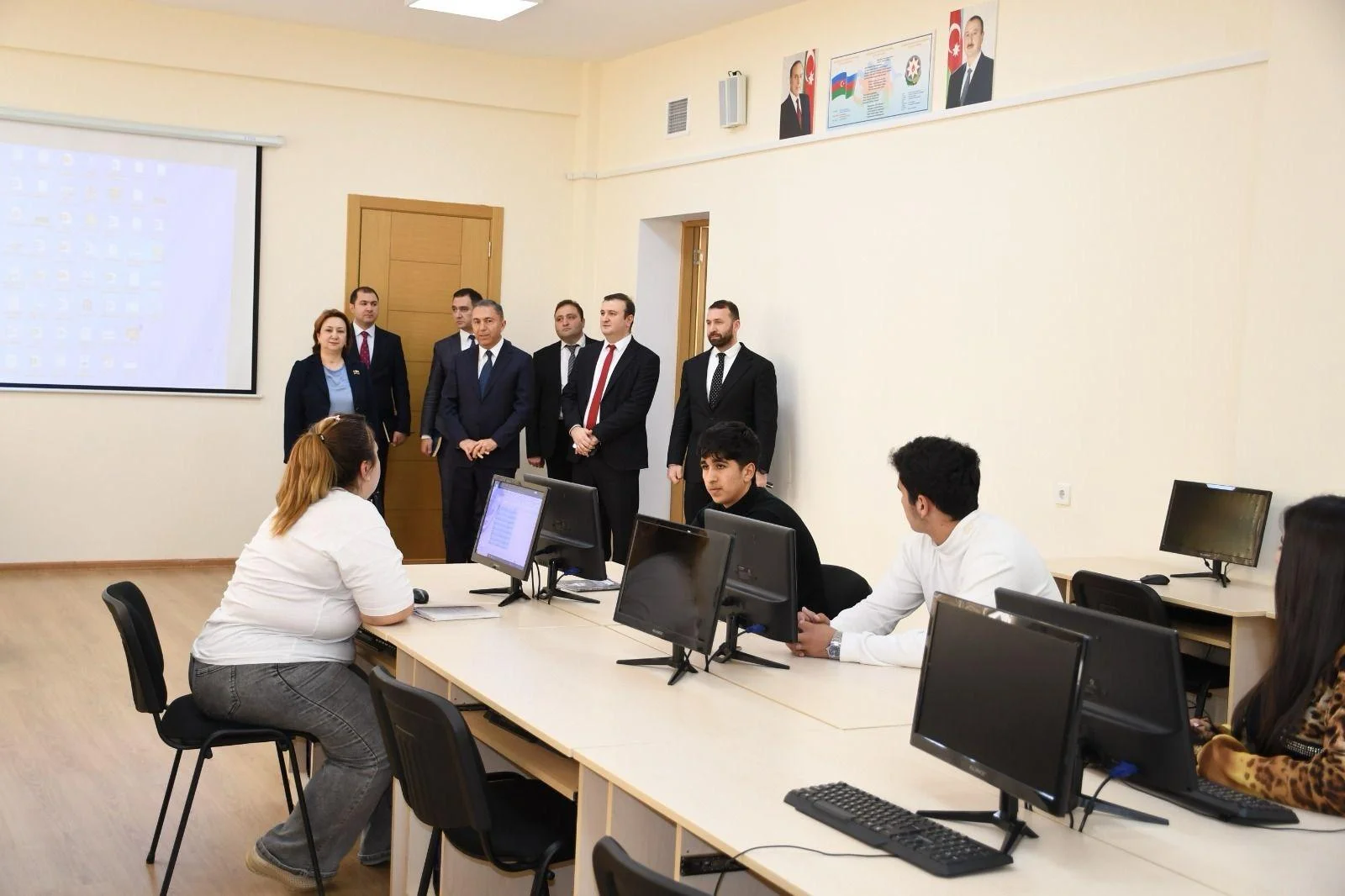 Sumqayıtın deputatları Peşə Təhsil Mərkəzində - Fotolar