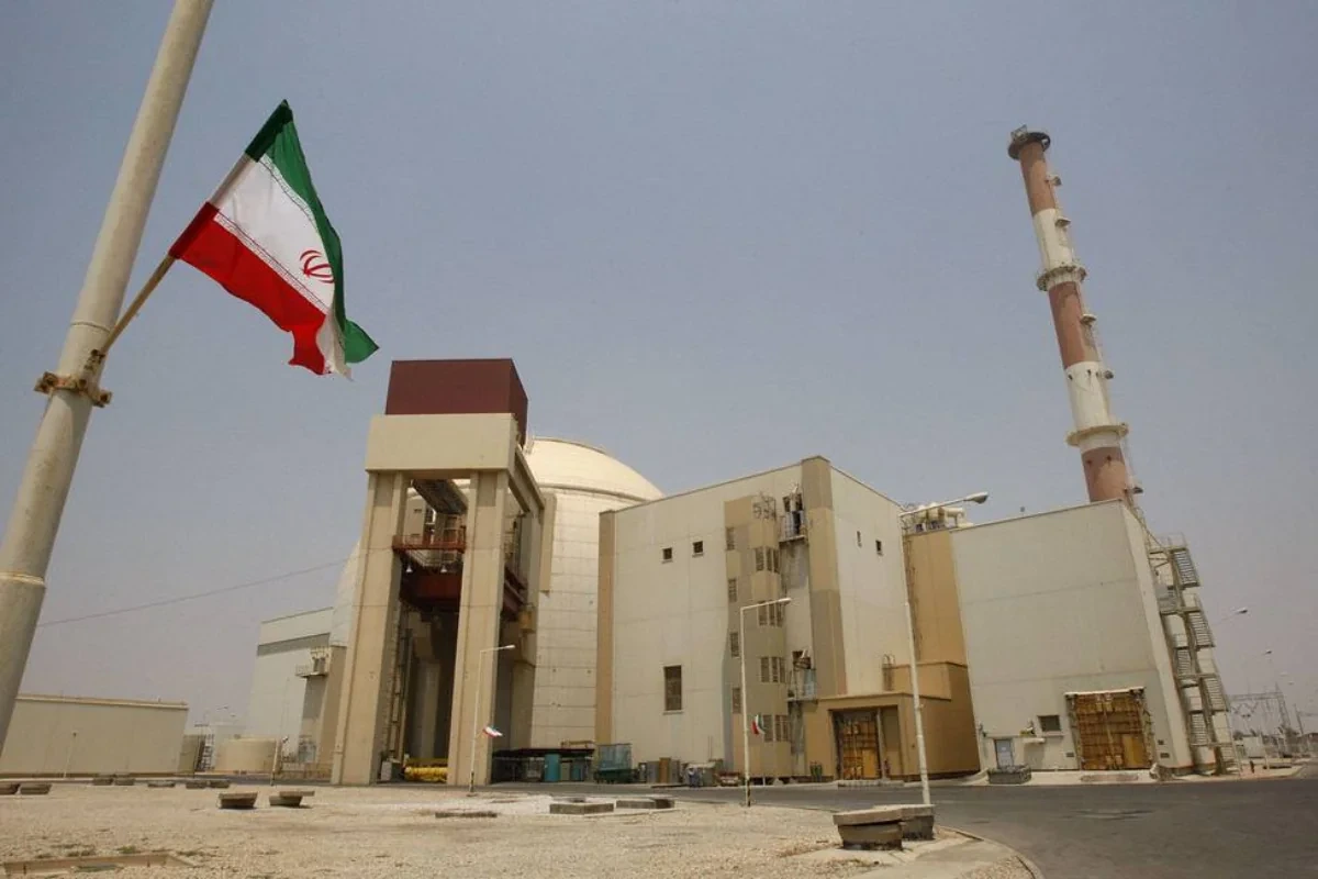 Buşehrdə gərginlik: Mərmi zərbəsi AES-in yaxınlığına düşüb