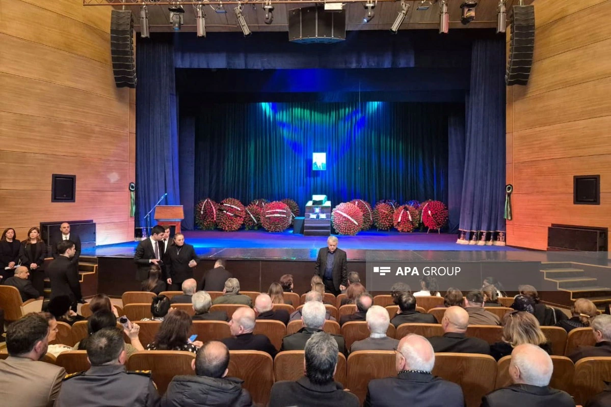 Xalq artisti Rasim Balayevlə vida mərasimi keçirilir - FOTO