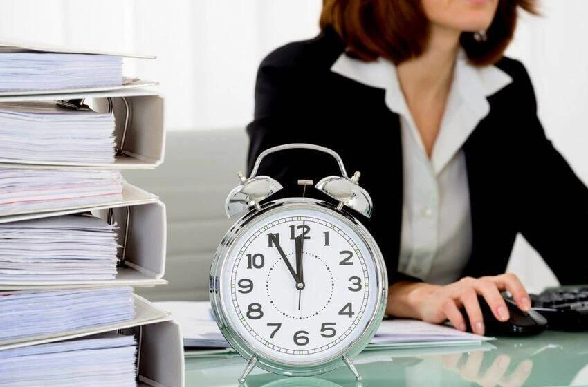 İşçilərə vacib XƏBƏR - Bu gün Azərbaycanda qısaldılmış iş günüdür