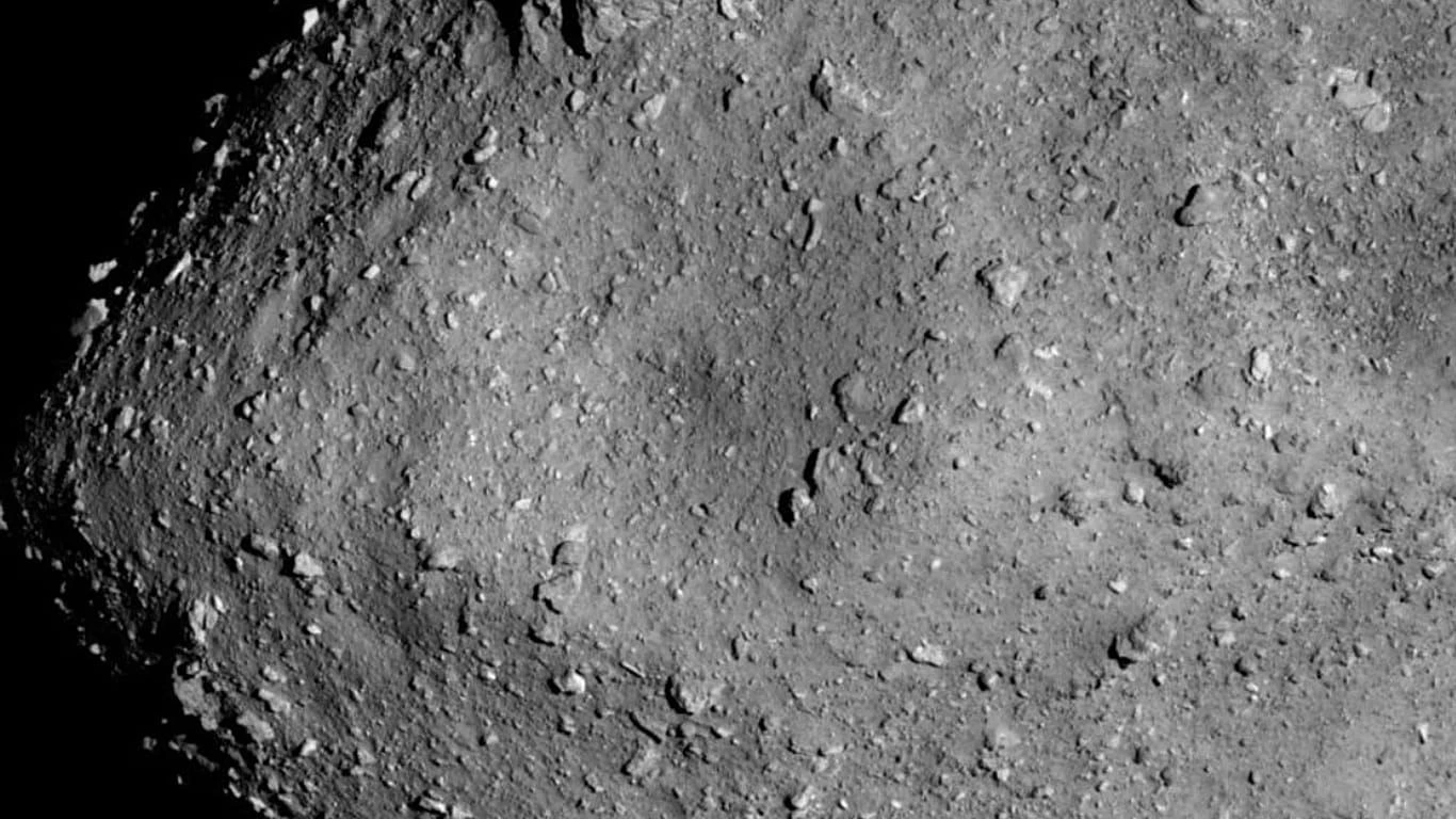 Ryugu asteroidində həyatın "təməl daşları" aşkarlandı