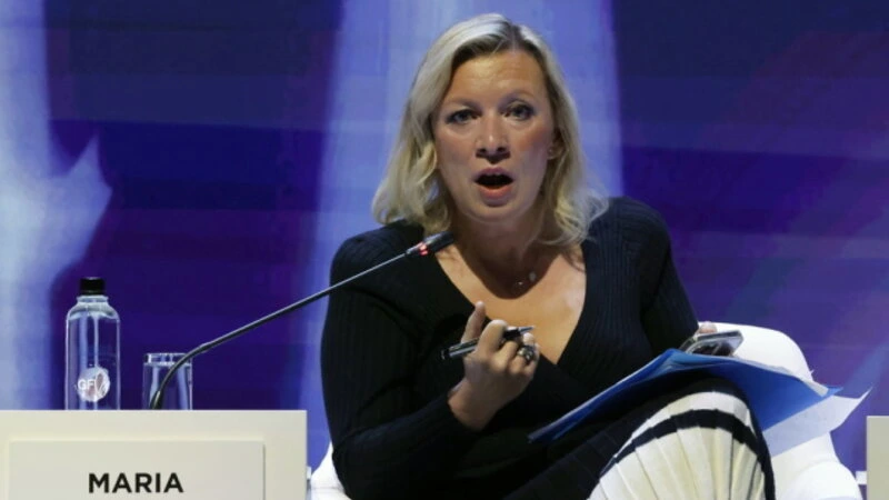 Zaxarova: Rus dilini qadağan etmək mümkün deyil