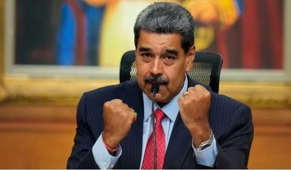 Maduro həbsxanada qışqırır: Mən prezidentəm...