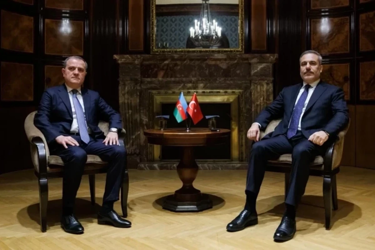 Ceyhun Bayramov və Hakan Fidan İranın Azərbaycana dron hücumlarını müzakirə edib