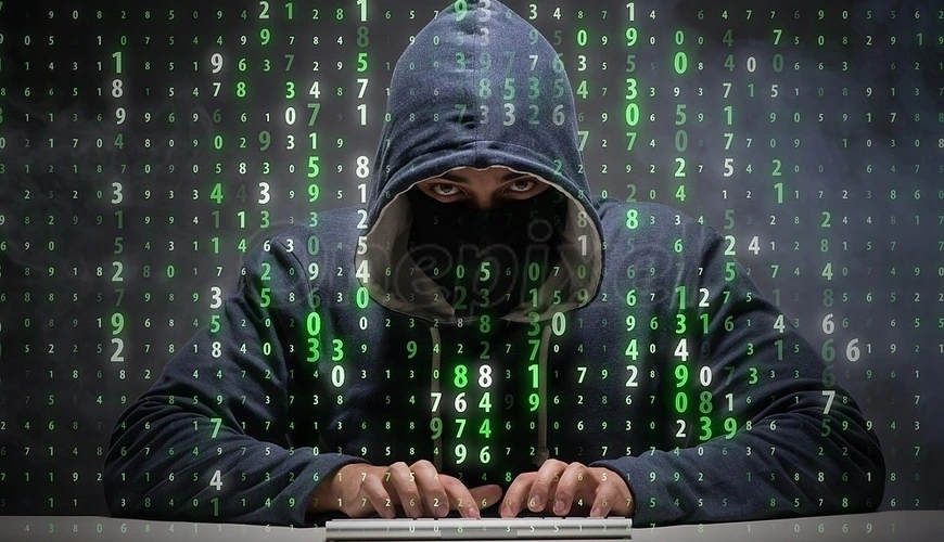 Hakerlər ABŞ kəşfiyyatının rəhbərini “soyundurdu”