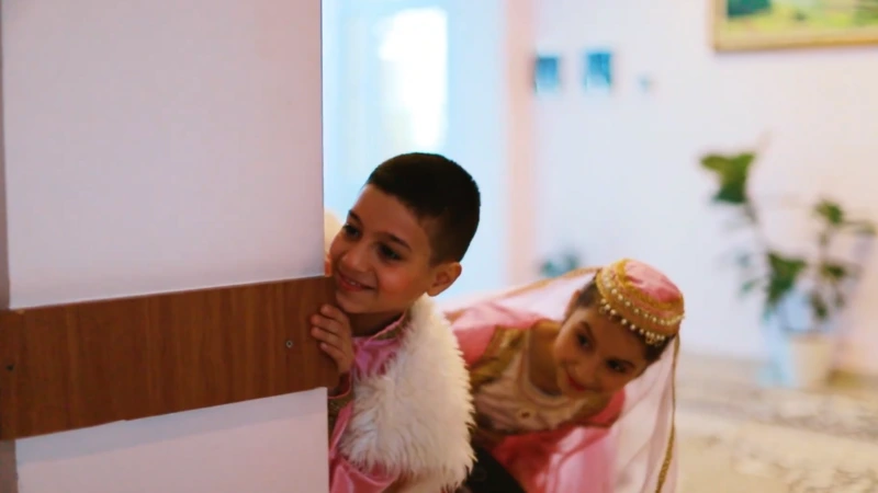 Uşaq evlərinin sakinləri ahıllar evini ziyarət etdi