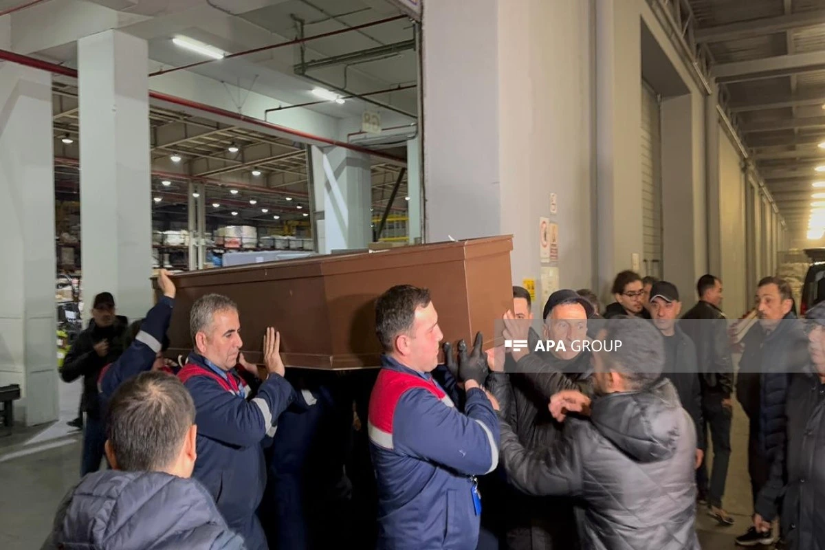 Xalq artisti Rasim Balayevin cənazəsi İstanbuldan Bakıya gətirilib - FOTO