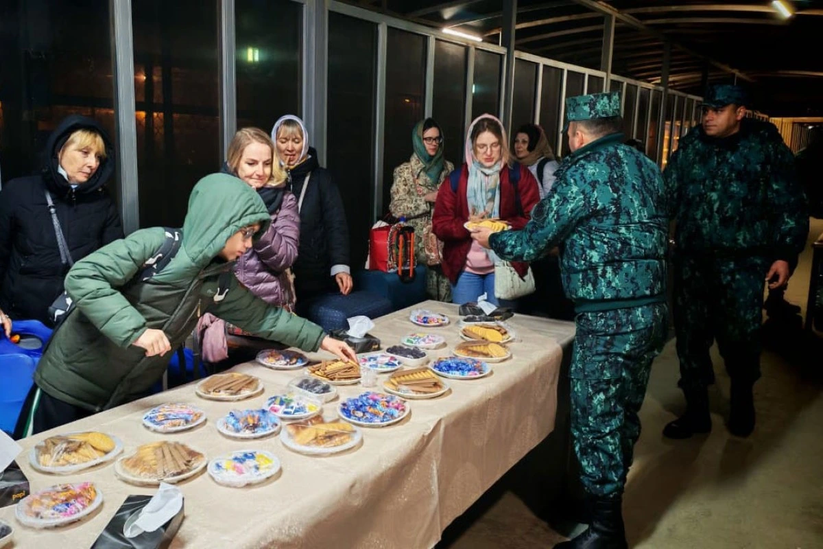 İrandan Azərbaycan sərhədi ilə indiyədək 1161 nəfər təxliyə edilib - FOTO