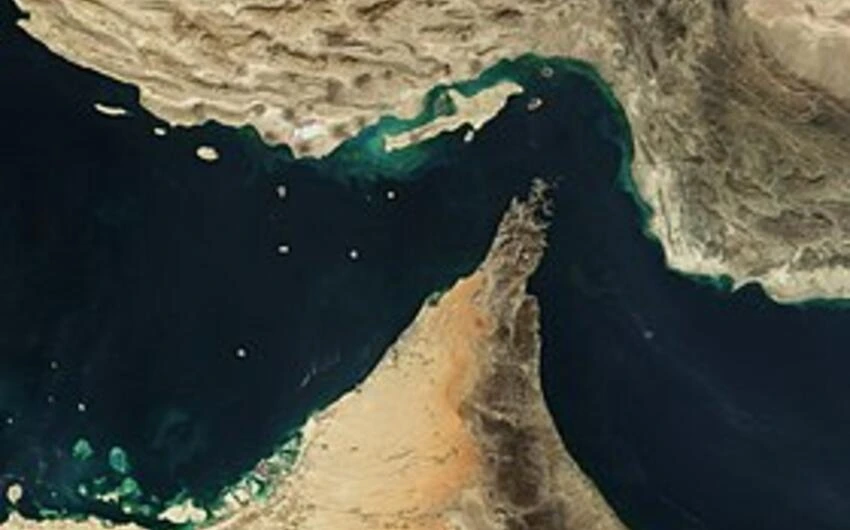 İran Hörmüz boğazını tamamilə blokadaya alacaq