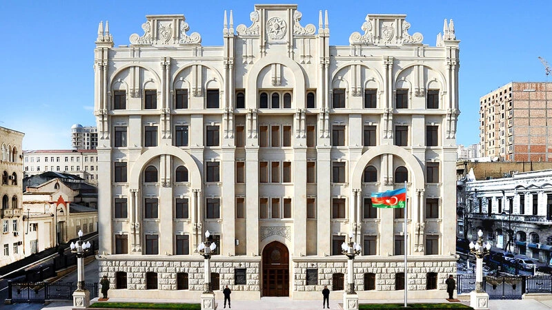 Dələduzluğa görə axtarışda olan dörd nəfər saxlanılıb