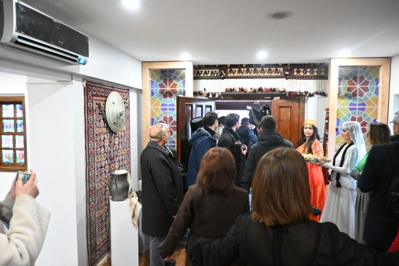 İstanbulda Azərbaycan izi güclənir - Topqapıda möhtəşəm "Azərbaycan Evi" açıldı