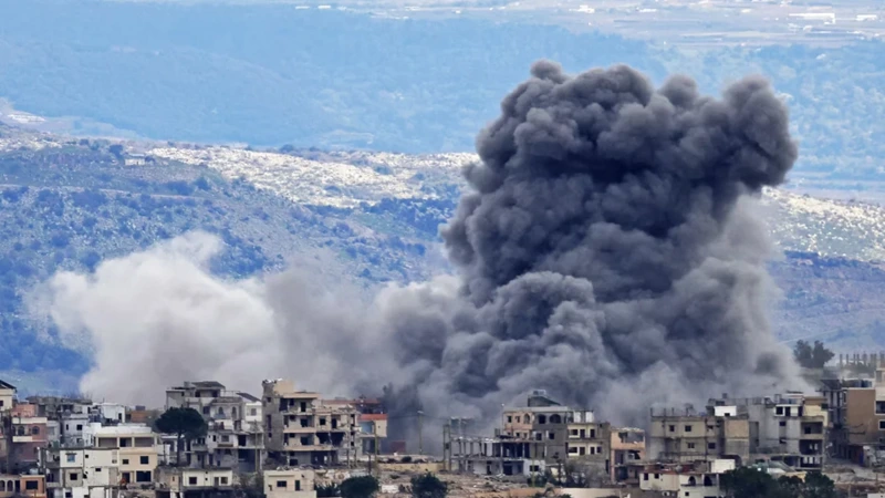 İsrail ordusu Livanın cənubunda “Hizbullah”ın 15 qərargahını vurub