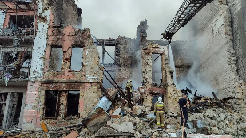 Rusiya ordusu Zaporojyeyə son sutkada 962 zərbə endirdi