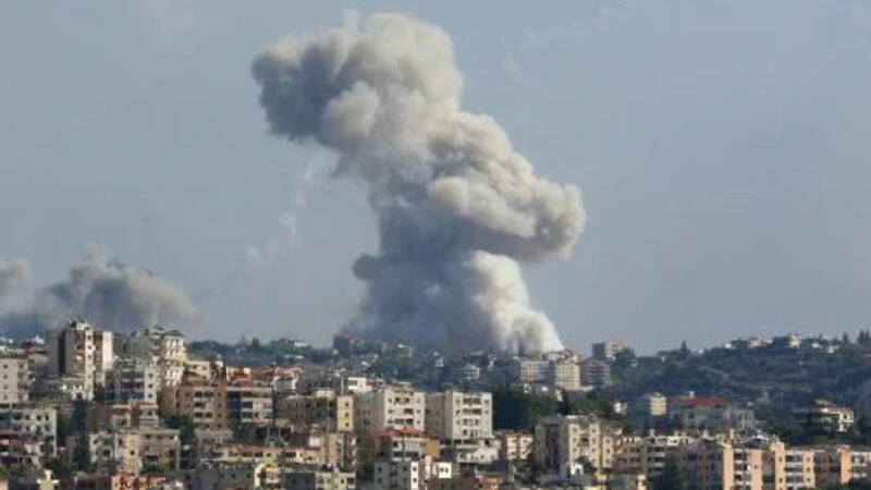 Yaxın Şərq: ABŞ donanmasının qərargahı və səfirliyi hədəfə alındı - YENİLƏNİR