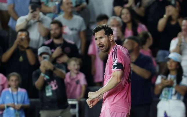 Messi 900-cü qolunu vurdu