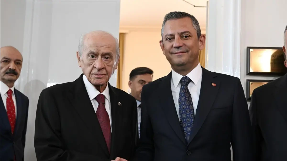 Telefon zəngi: Baxçalı Özgür Özəlin Qədir gecəsini təbrik edib