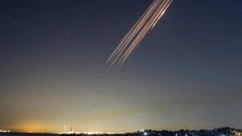 İran və Livan İsrailə avia-zərbə endirdi