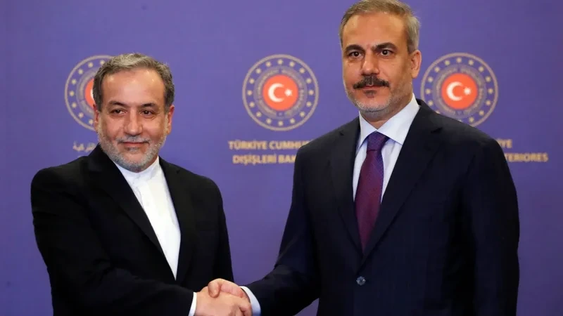 Türkiyə və İran XİN rəhbərləri arasında telefon danışığı olub