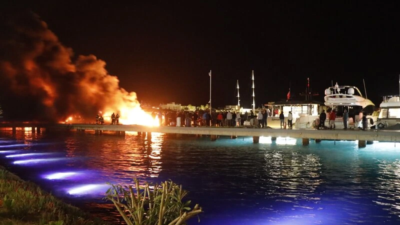 Anar Əlizadənin Bodrumdakı lüks yaxtaları yandı