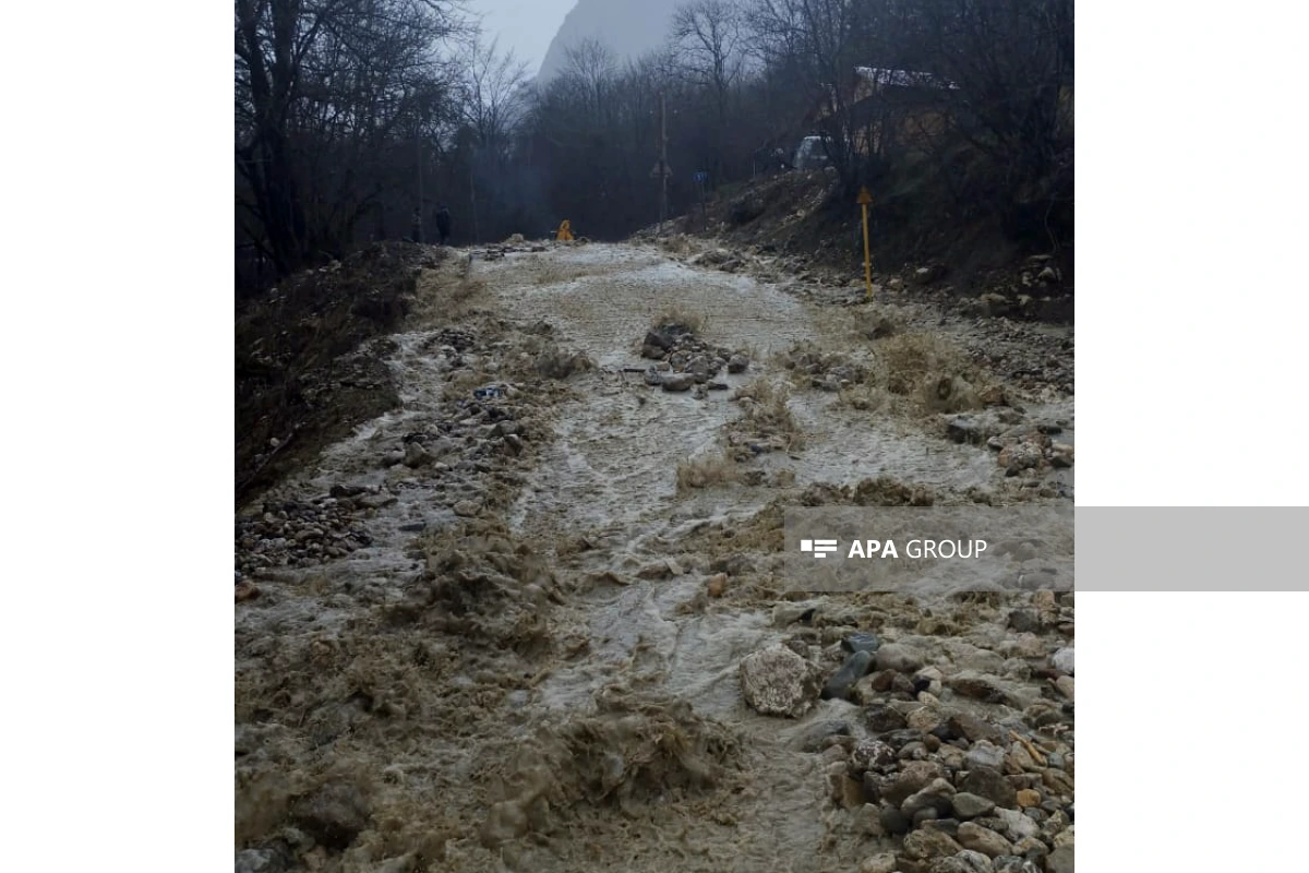 Quba-Xınalıq yolunda sürüşmə baş verib, kəndlə nəqliyyat əlaqəsi kəsilib