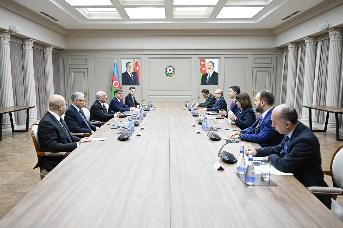 Əli Əsədov Murat Kurumla görüşüb